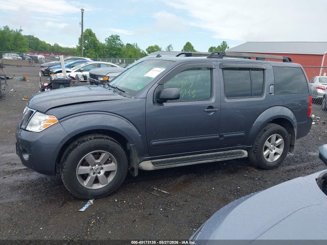 Nissan Pathfinder Sv