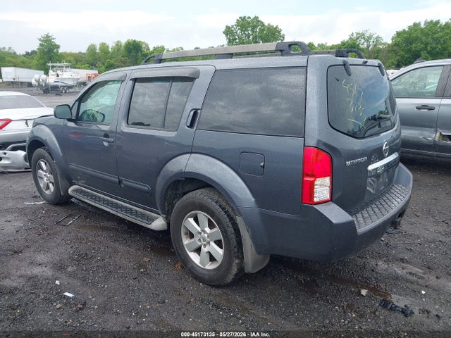Nissan Pathfinder Sv
