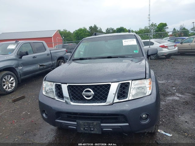 Nissan Pathfinder Sv