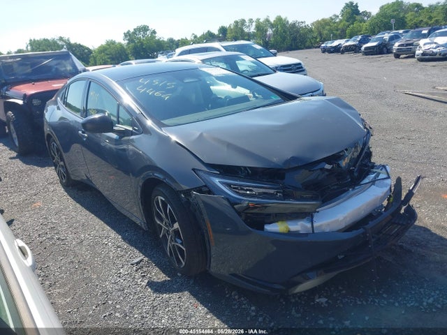Salvage Toyota Prius Prime Image