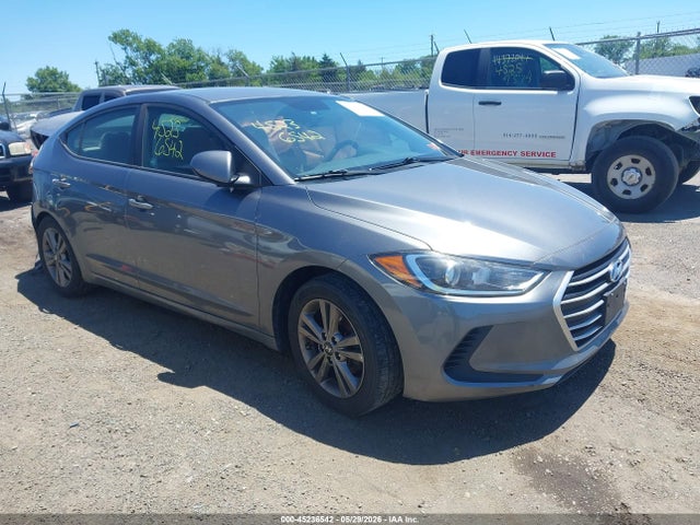 Salvage Hyundai ELANTRA Image