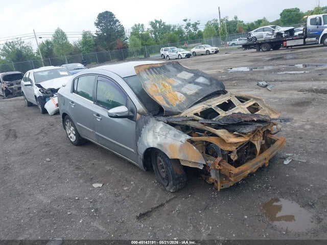 Salvage Nissan Sentra Image