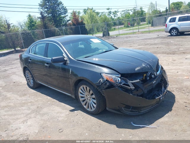 Salvage Lincoln MKS Image