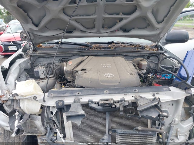 Toyota Tacoma Base V6