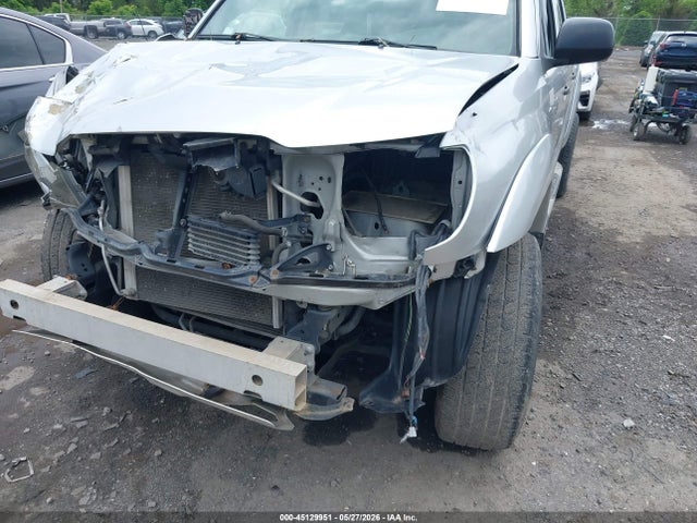 Toyota Tacoma Base V6