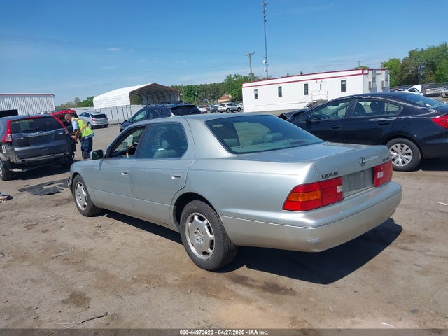 Lexus LS