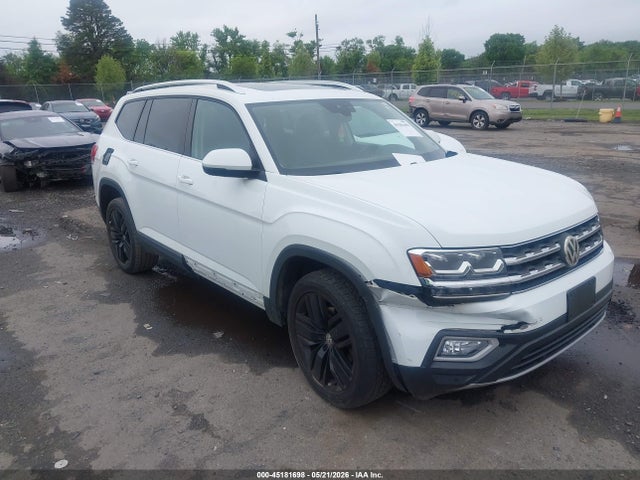 Salvage Volkswagen Atlas Image