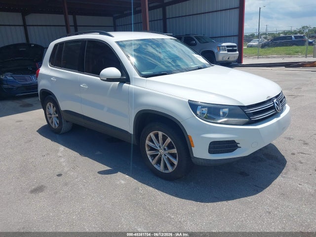 Salvage Volkswagen Tiguan Image