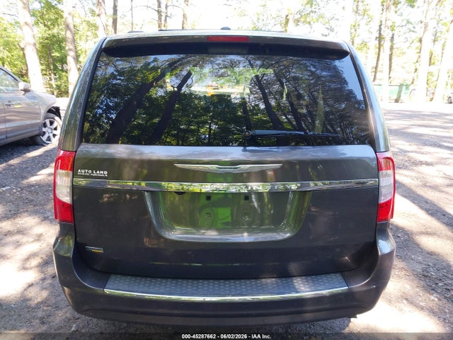 Chrysler Town & Country Touring