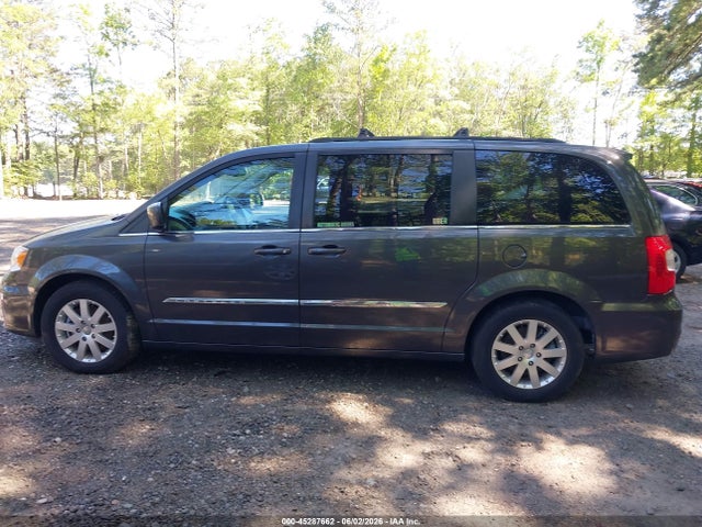Chrysler Town & Country Touring