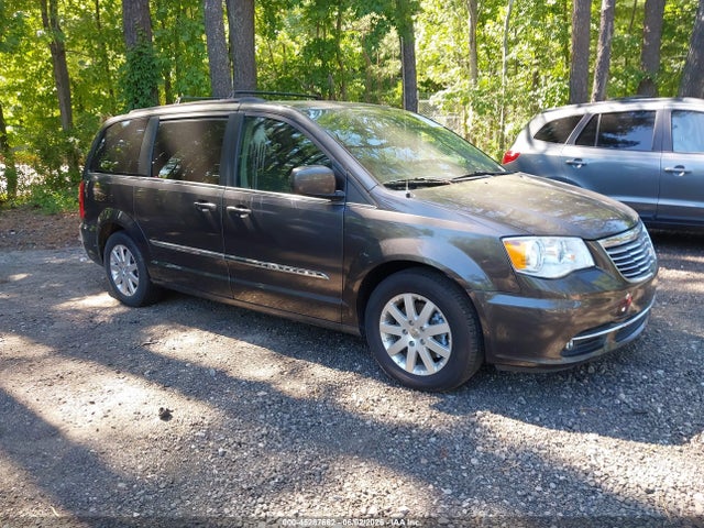 Salvage Chrysler Town & Country Image
