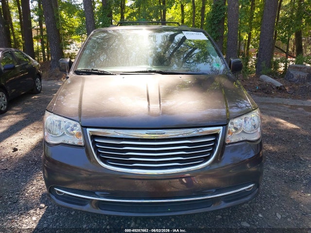 Chrysler Town & Country Touring