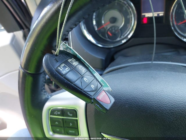 Chrysler Town & Country Touring