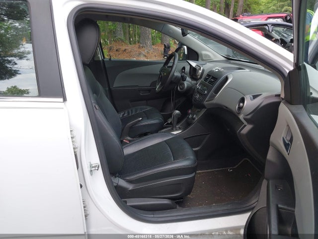 Chevrolet Sonic 2lz