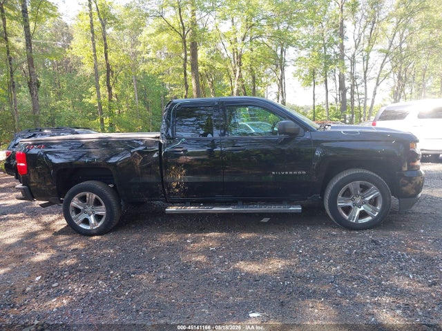 Chevrolet Silverado 1500 Custom
