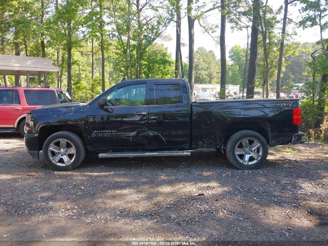 Chevrolet Silverado 1500 Custom