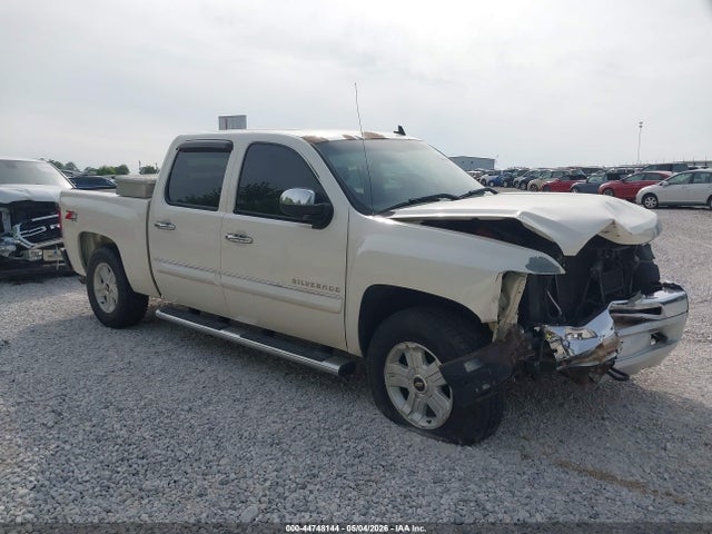 Salvage Chevrolet Silverado 1500 Image