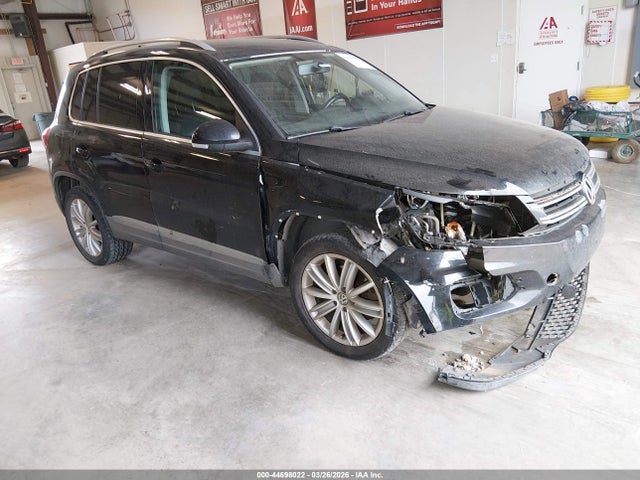 Salvage Volkswagen Tiguan Image
