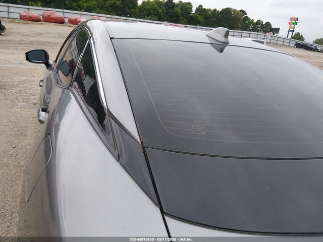 Toyota Crown Xle