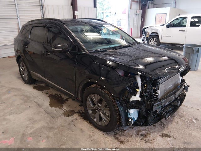 Salvage Kia Sportage Image
