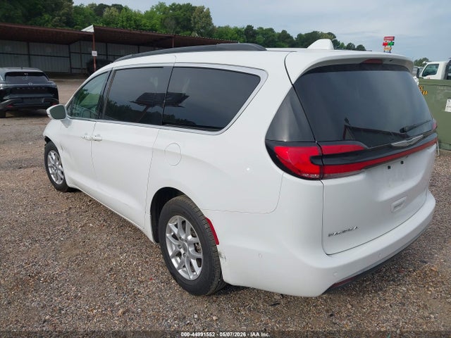 Chrysler Pacifica Touring L