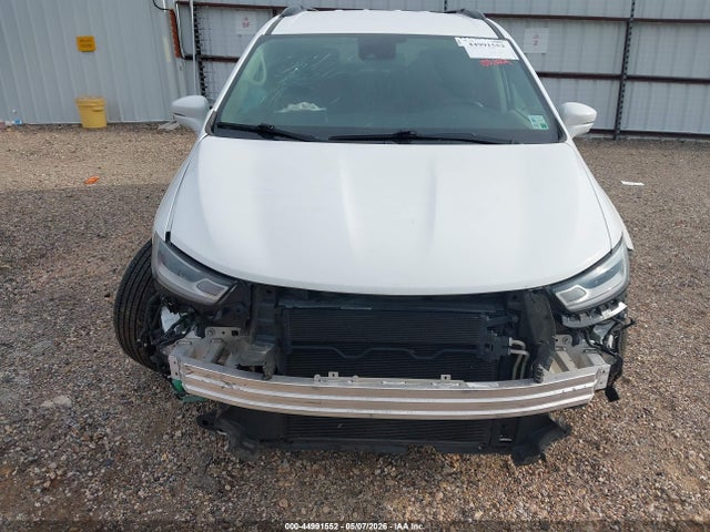 Chrysler Pacifica Touring L