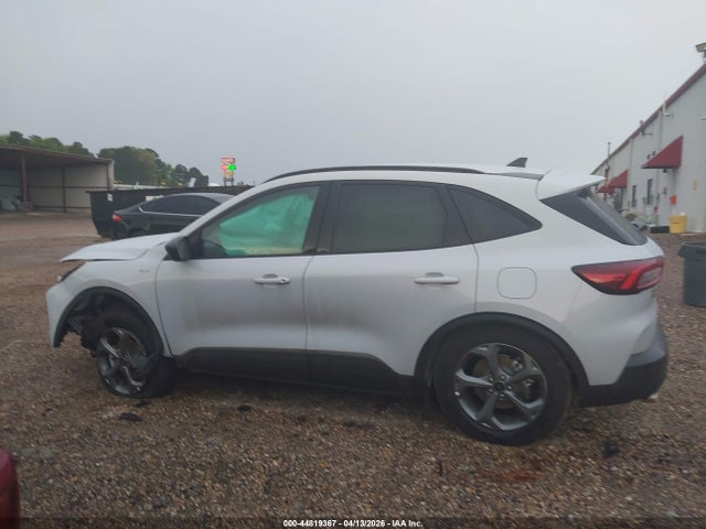 Ford Escape St-line