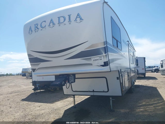 Salvage Keystone Arcadia 3370bh 5th Whl Travel Trailer Image