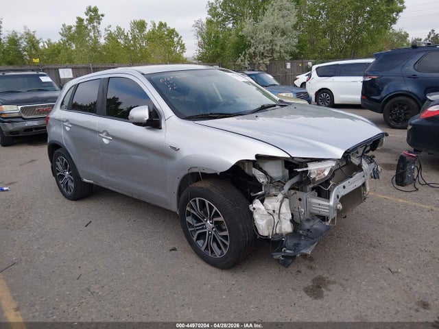 Salvage Mitsubishi Outlander Image