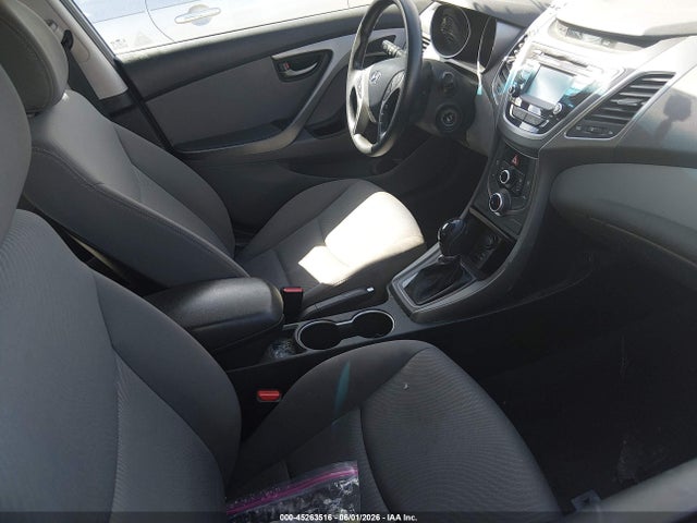 Hyundai ELANTRA Se