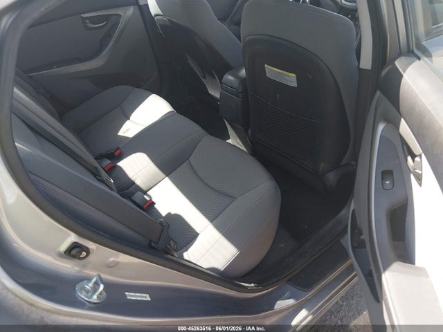 Hyundai ELANTRA Se