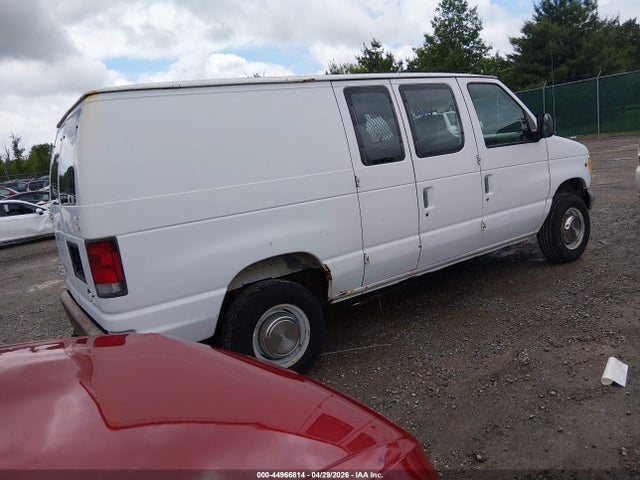 Ford E-250 Standard