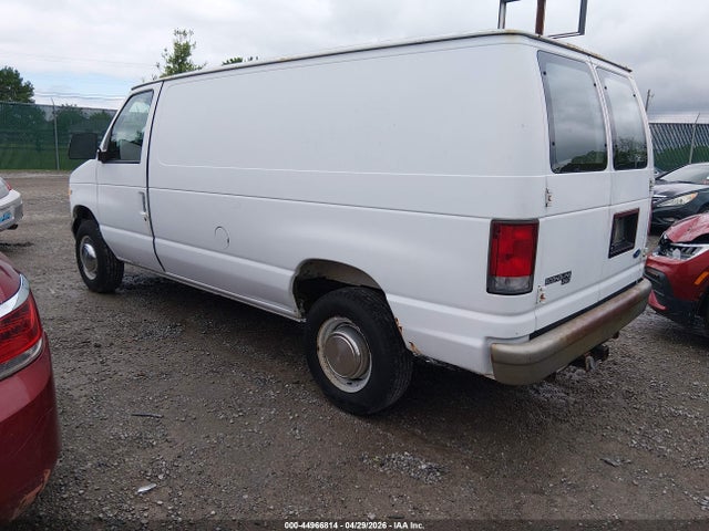 Ford E-250 Standard