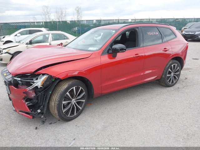 Volvo XC60 B5 Plus Dark Theme