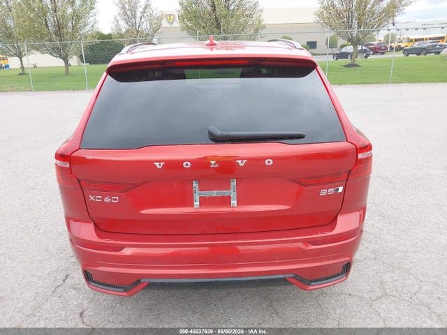 Volvo XC60 B5 Plus Dark Theme