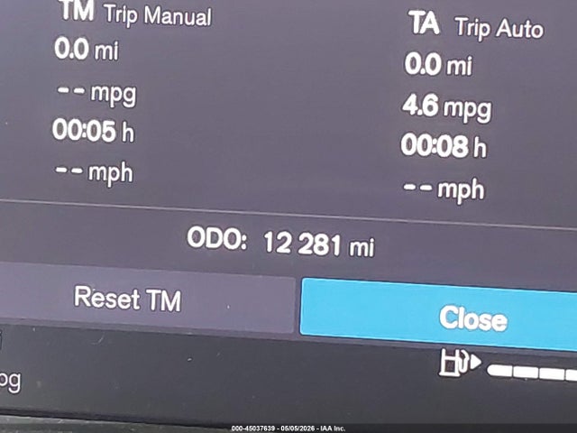 Volvo XC60 B5 Plus Dark Theme