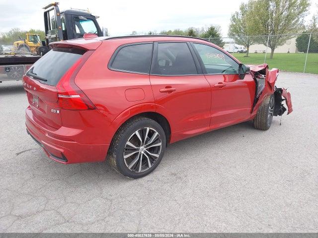 Volvo XC60 B5 Plus Dark Theme