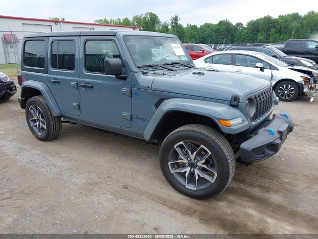 Salvage Jeep Wrangler Image