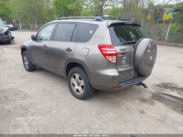 Toyota RAV4 Base V6