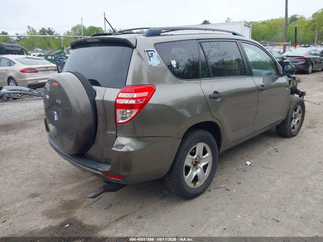 Toyota RAV4 Base V6
