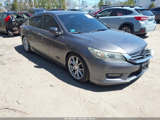 Salvage Honda Accord Image