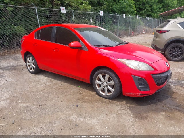 Salvage Mazda Mazda3 Image