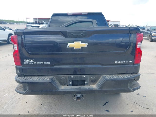 Chevrolet Silverado 1500 2wd  Short Bed Custom