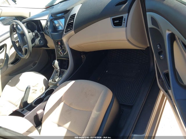 Hyundai ELANTRA Se