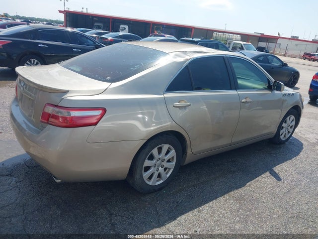 Toyota Camry Xle V6