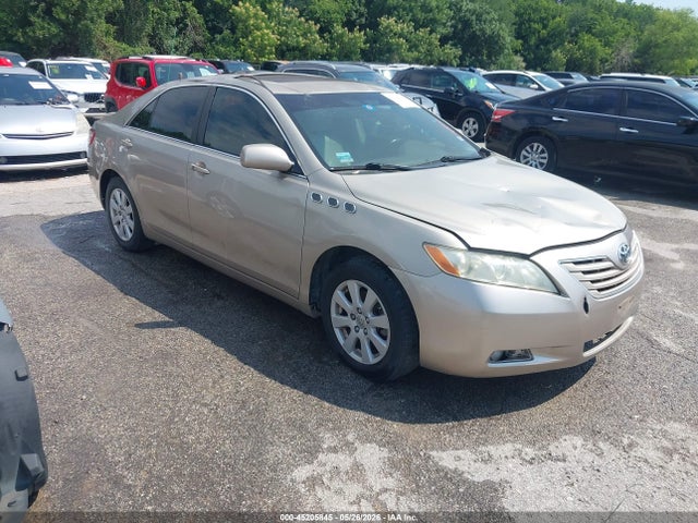Salvage Toyota Camry Image