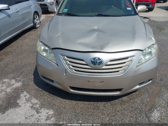 Toyota Camry Xle V6