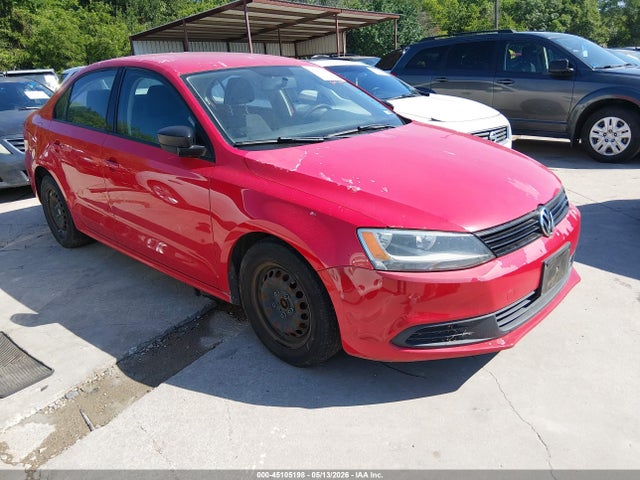 Salvage Volkswagen Jetta Image