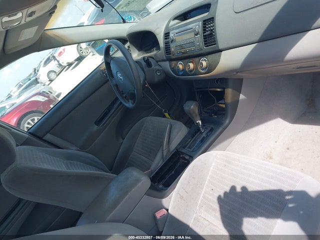 Toyota Camry Le