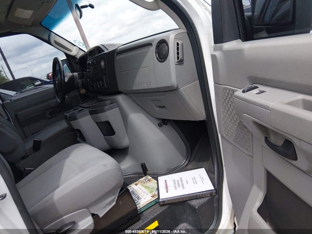 Ford E-250 Commercial